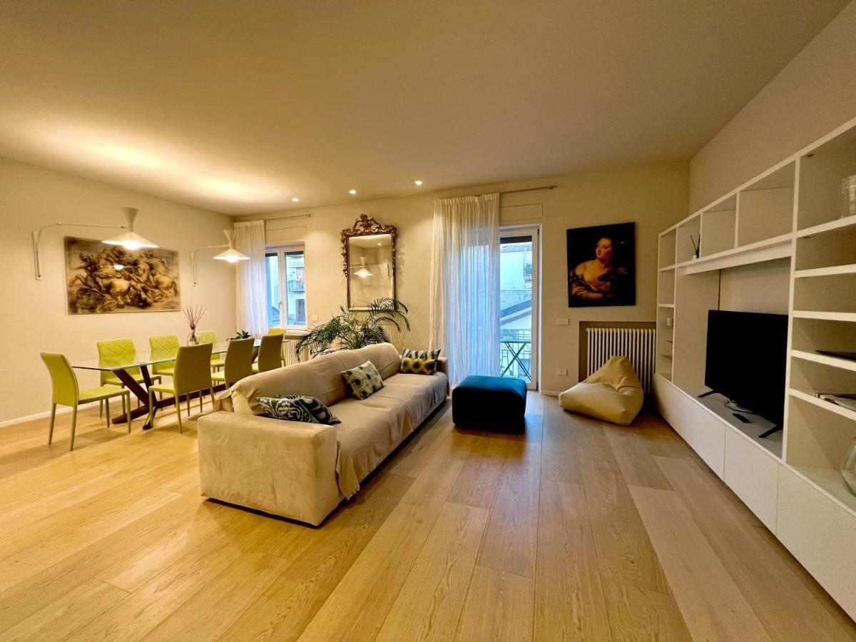 Parigino Apartment Verona Esterno foto